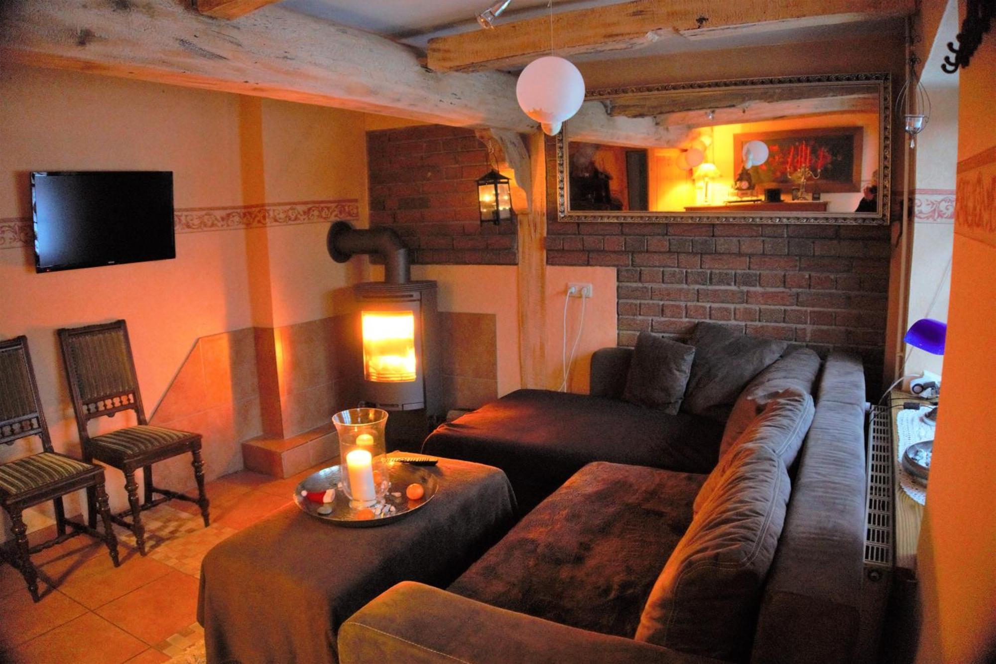 Altes Landhaus Oste, Klavier Appartement, 2 Zimmer Mit Kamin Hemmoor Luaran gambar