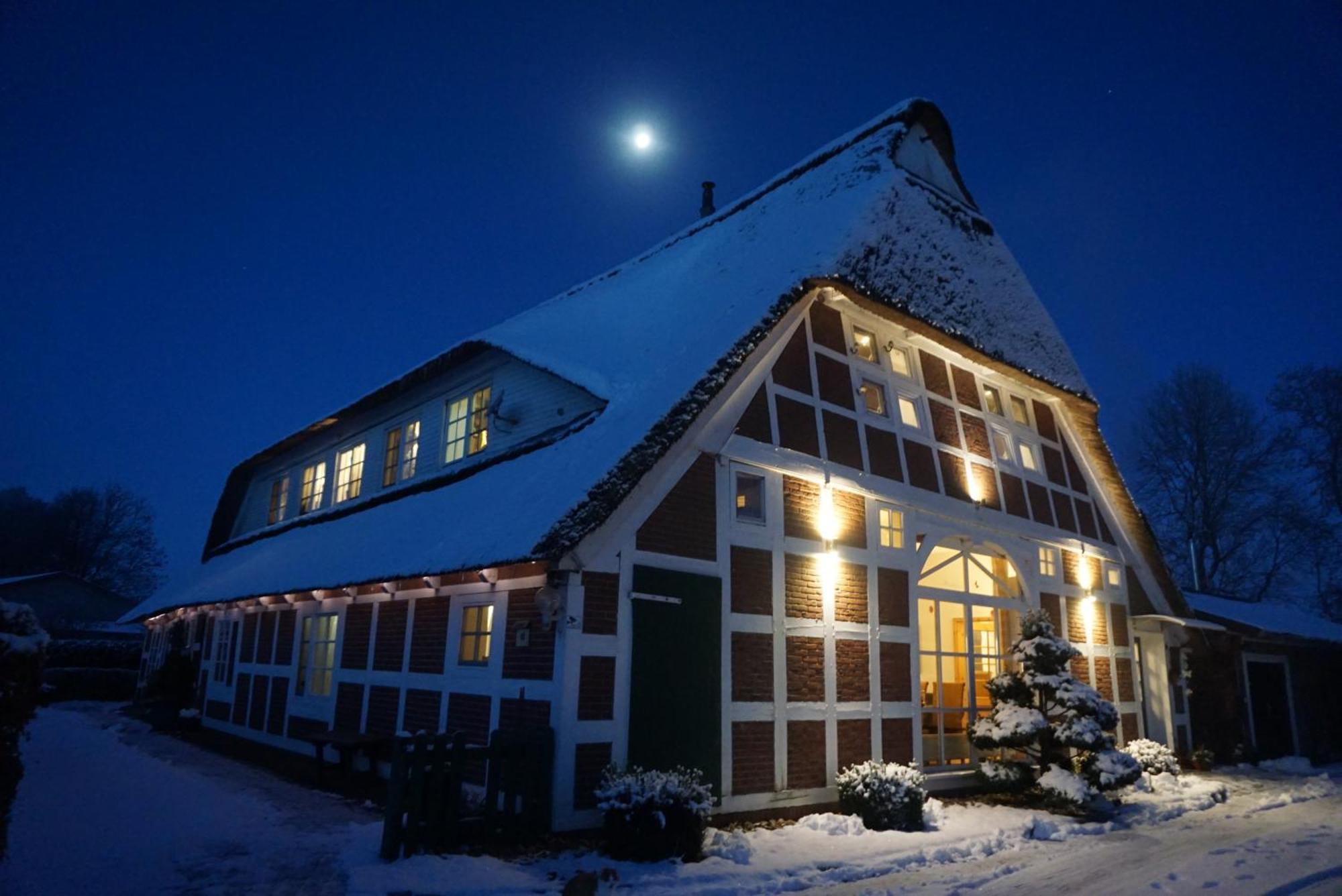 Altes Landhaus Oste, Klavier Appartement, 2 Zimmer Mit Kamin Hemmoor Luaran gambar